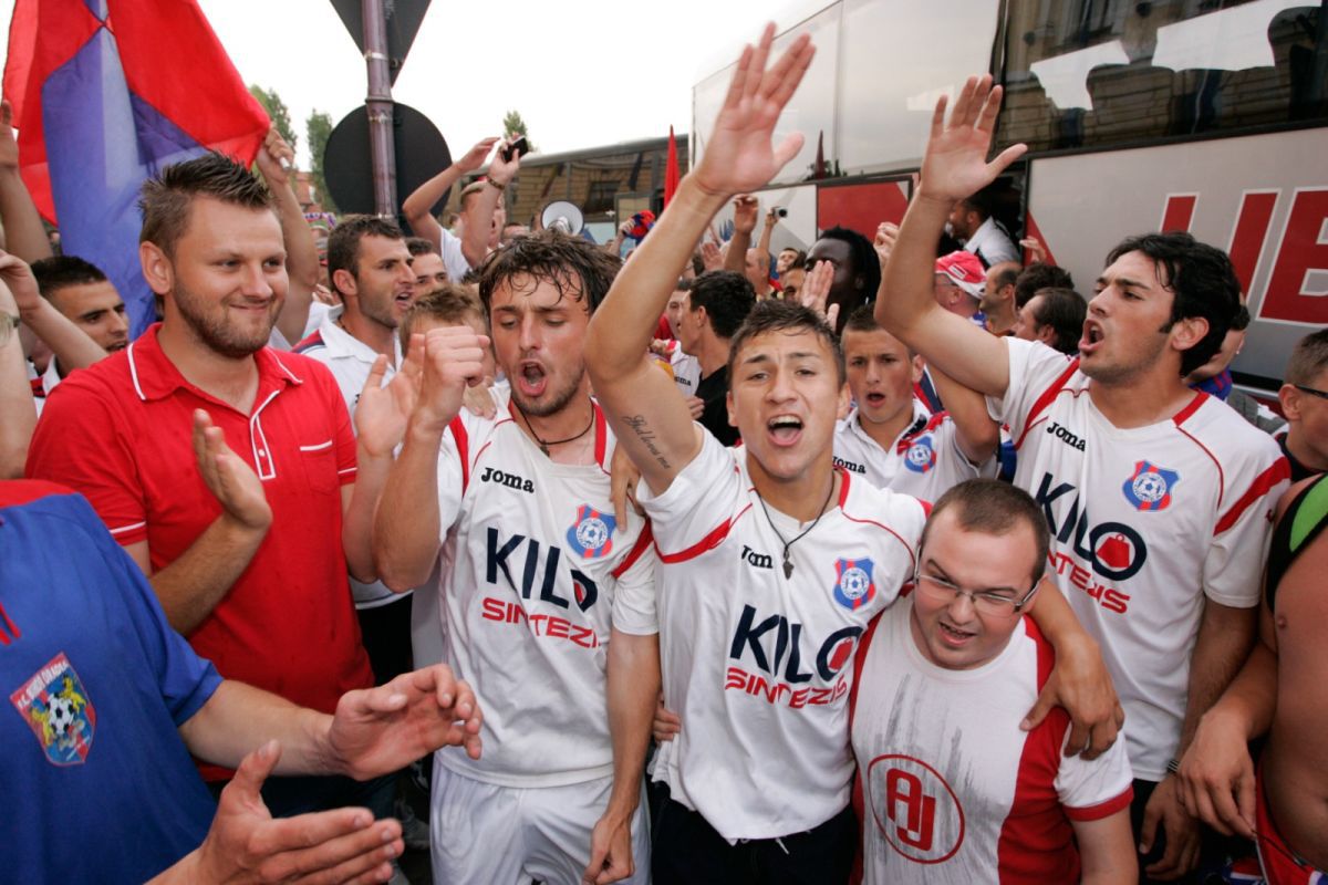 Ilie Bolojan și scenele uitate de timp descoperite în arhiva GSP: în stradă cu suporterii la promovarea-fantomă » Momentul în care a stârnit furia comunității