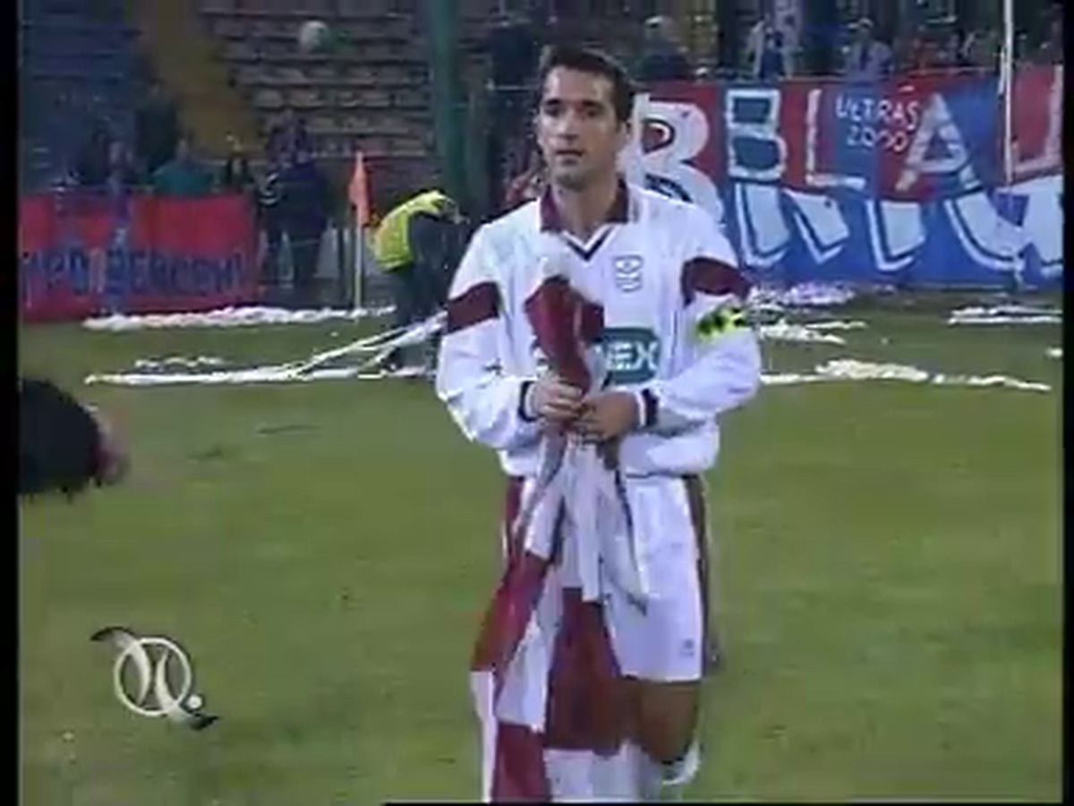 Istoria EXPLOZIVĂ a războiului Răzvan Lucescu - Steaua / FCSB » Înjurături grosolane, un steag provocator în Ghencea și o urare: „Asta e pentru toți ANTIsteliștii!”