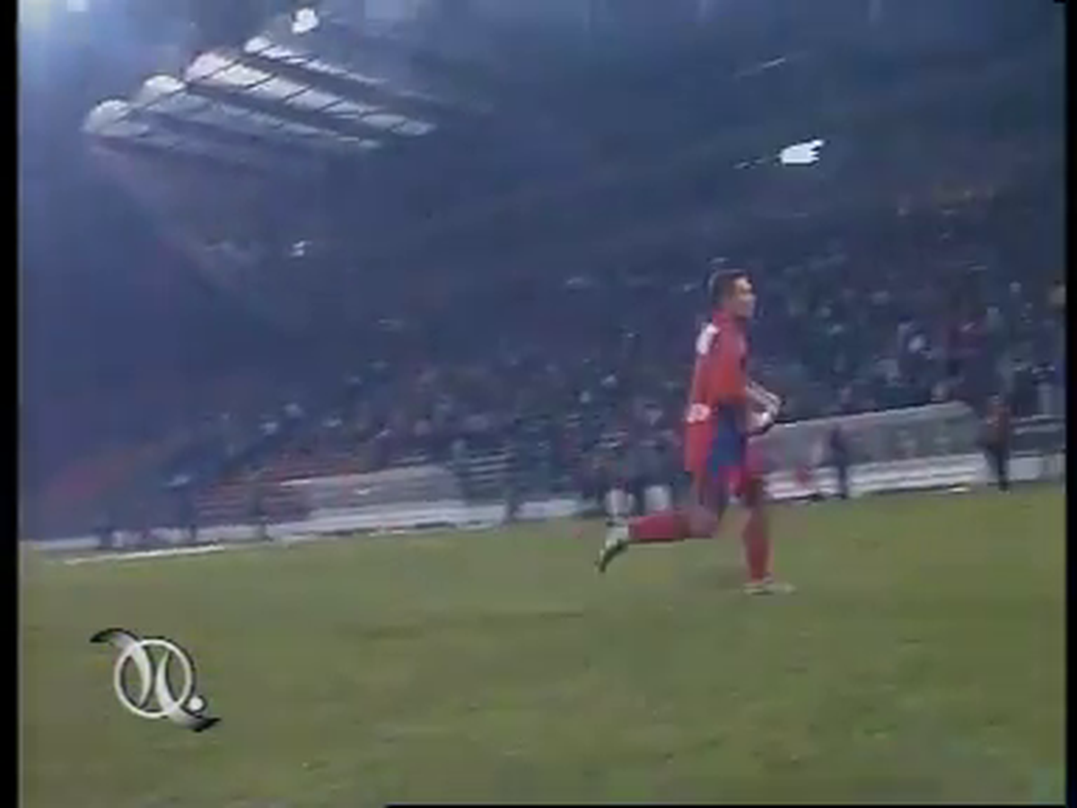 Răzvan Lucescu - steag Rapid vs Steaua, pe Ghencea