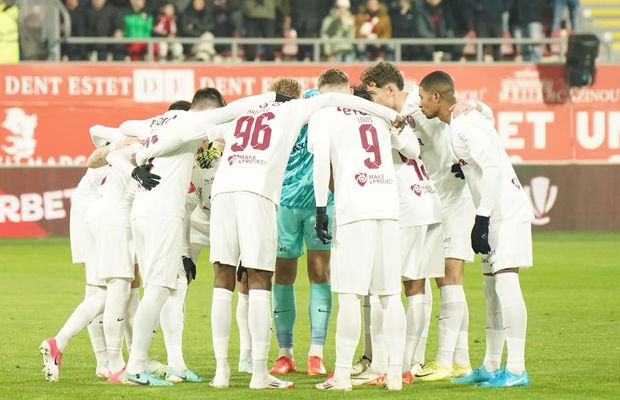 CFR Cluj face spectacol cu UTA în repriza a doua, o devansează pe FCSB și urcă pe prima poziție în Superligă