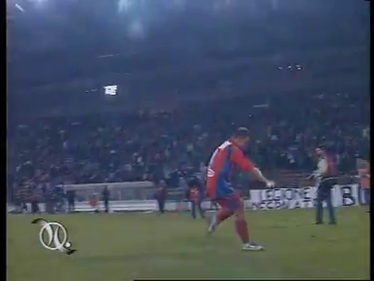 Răzvan Lucescu - steag Rapid vs Steaua, pe Ghencea