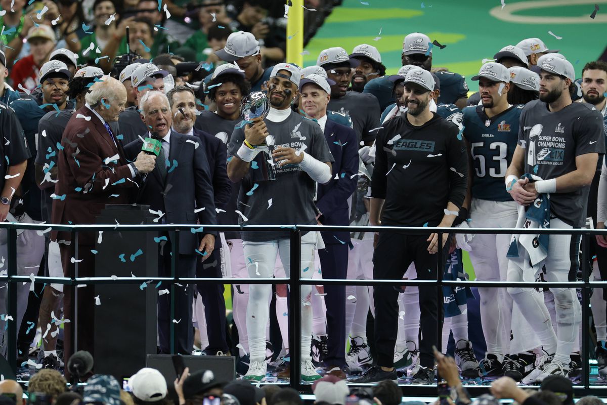 Philadelphia Eagles, marea câștigătoare a Super Bowl, după o evoluție care i-a lăsat pe adversari fără replică