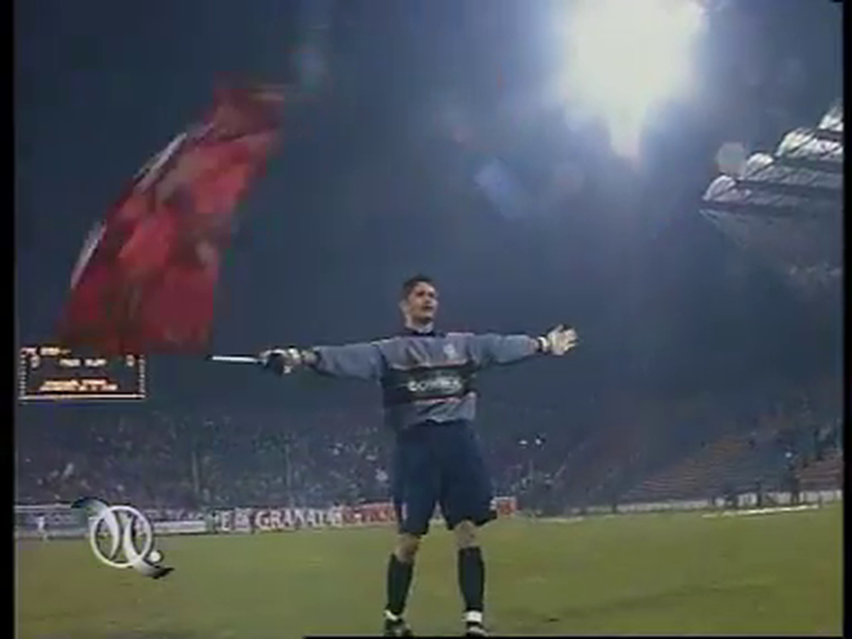 Răzvan Lucescu - steag Rapid vs Steaua, pe Ghencea