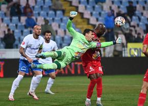 Farul - Gloria Buzău, primul duel al zilei în Superligă » Ocazie URIAȘĂ în minutul 22