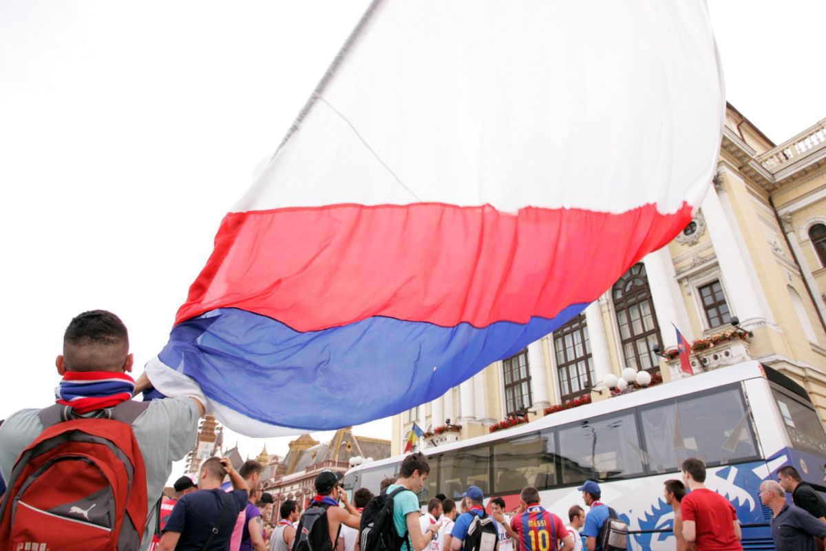 Ilie Bolojan, imagini uitate de timp de la promovarea-fantomă a Bihorului din 2011