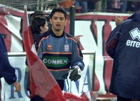 Istoria EXPLOZIVĂ a războiului Răzvan Lucescu - Steaua / FCSB » Înjurături grosolane, un steag provocator în Ghencea și o urare: „Asta e pentru toți ANTIsteliștii!”
