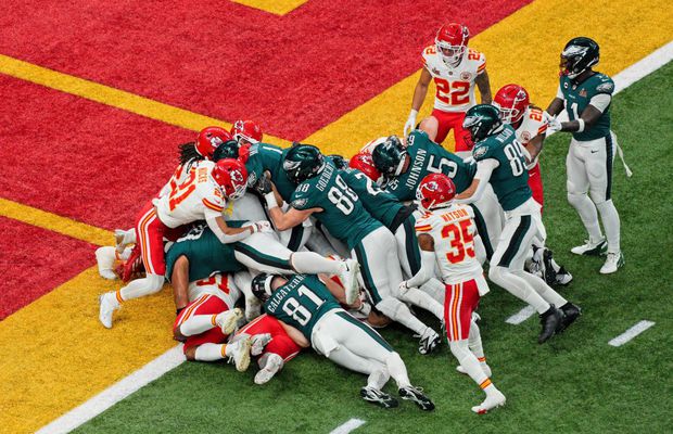Philadelphia Eagles, marea câștigătoare a Super Bowl, după o evoluție care i-a lăsat pe adversari fără replică