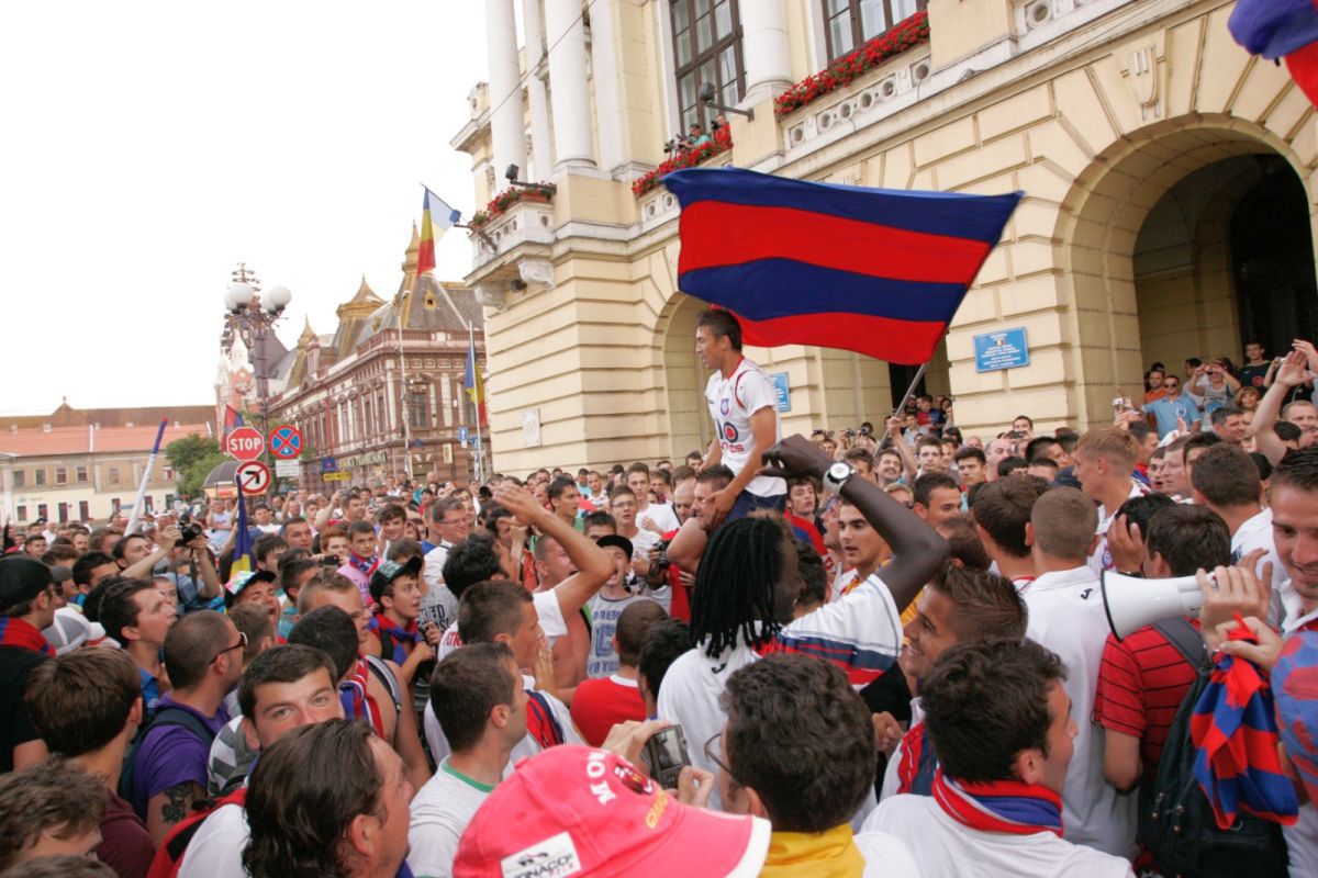 Ilie Bolojan și scenele uitate de timp descoperite în arhiva GSP: în stradă cu suporterii la promovarea-fantomă » Momentul în care a stârnit furia comunității