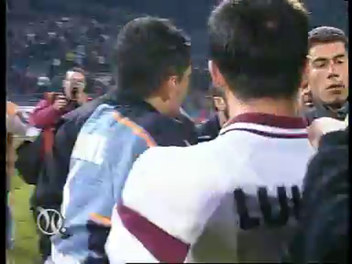 Răzvan Lucescu - steag Rapid vs Steaua, pe Ghencea