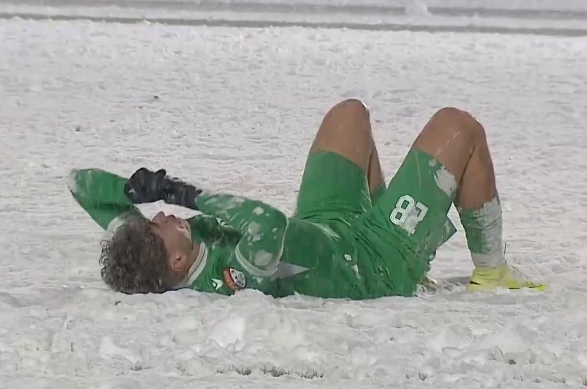 Fotbal în Ice Age » Imagini incredibile la meciul din Cupa României