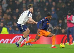 Radu Drăgușin, „tăvălit” în presa din Anglia după eșecul lui Tottenham: „S-a chinuit” » Nota românului