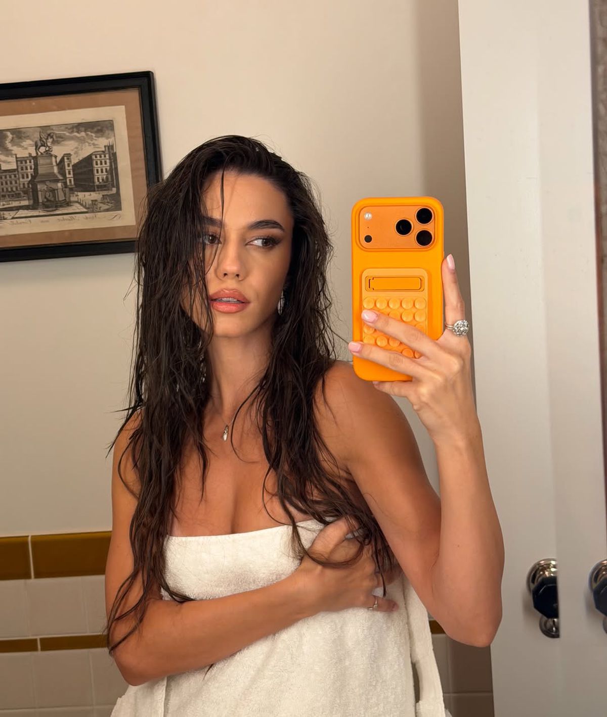 Mai ceva ca David Popovici! Artista care a cântat imnul României pe Arena Națională și-a tunat Porsche-ul: „Abia aștept să ne vedem în trafic!”