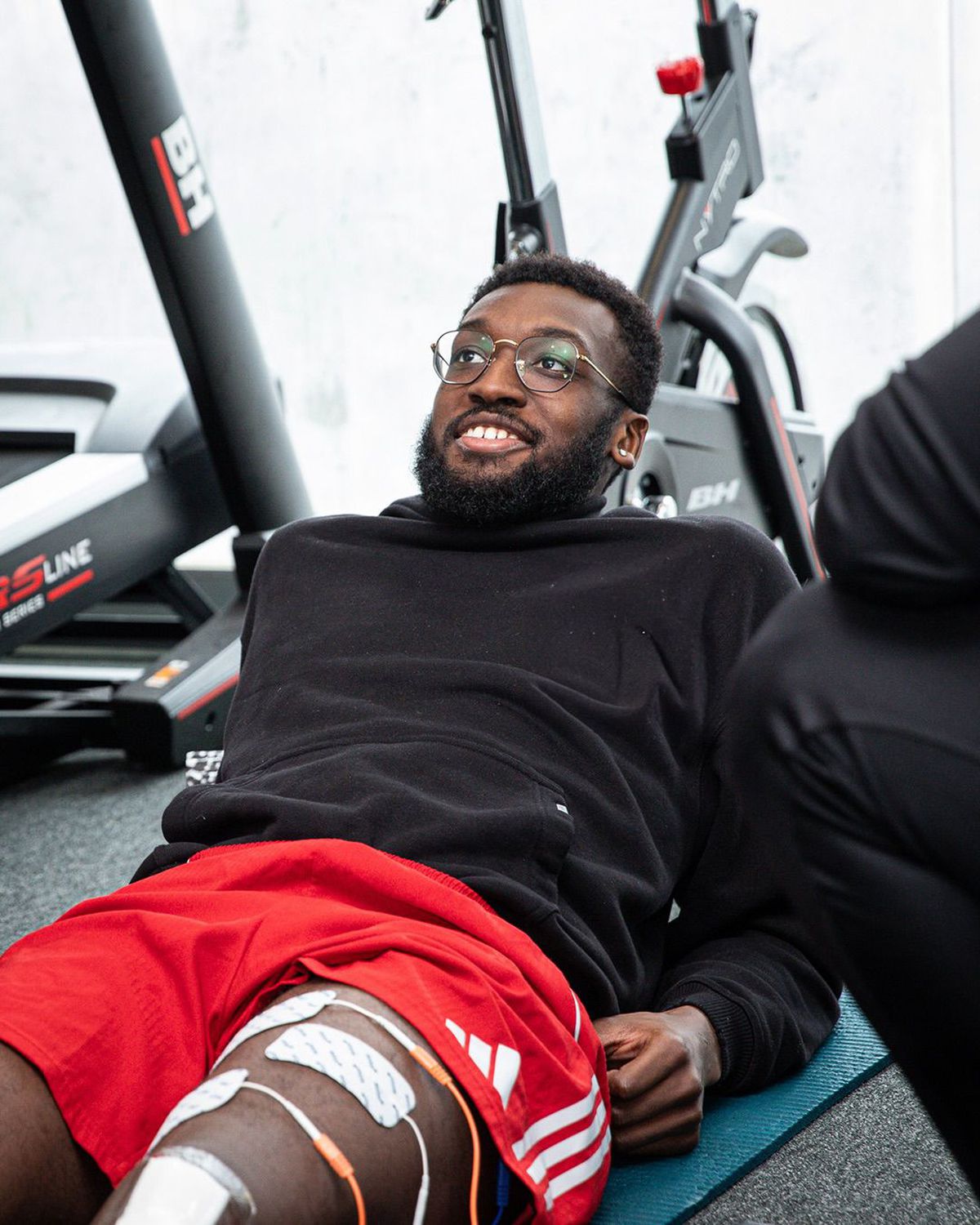 HORROR! Rapidistul Antoine Baroan și-a rupt piciorul chiar la debutul pentru noua echipă » Imagini greu de privit