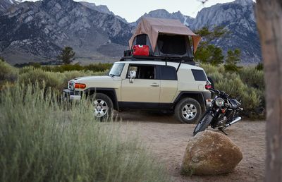 Cum îți transformi mașina în partenerul tău de expediție