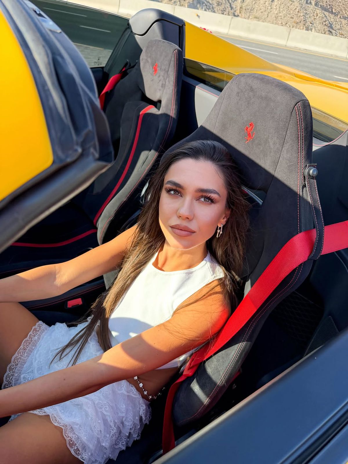 Mai ceva ca David Popovici! Artista care a cântat imnul României pe Arena Națională și-a tunat Porsche-ul: „Abia aștept să ne vedem în trafic!”