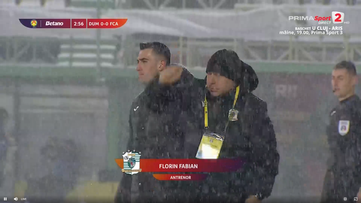 Dumbrăvița - FC Argeș, disputat pe zăpadă