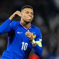 Kylian Mbappe, în tricoul naționalei Franței // FOTO: Imago Images