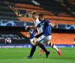 VIDEO + FOTO Ovidiu Hațegan a dictat două penalty-uri într-o repriză! Aceiași jucători, implicați la ambele faze
