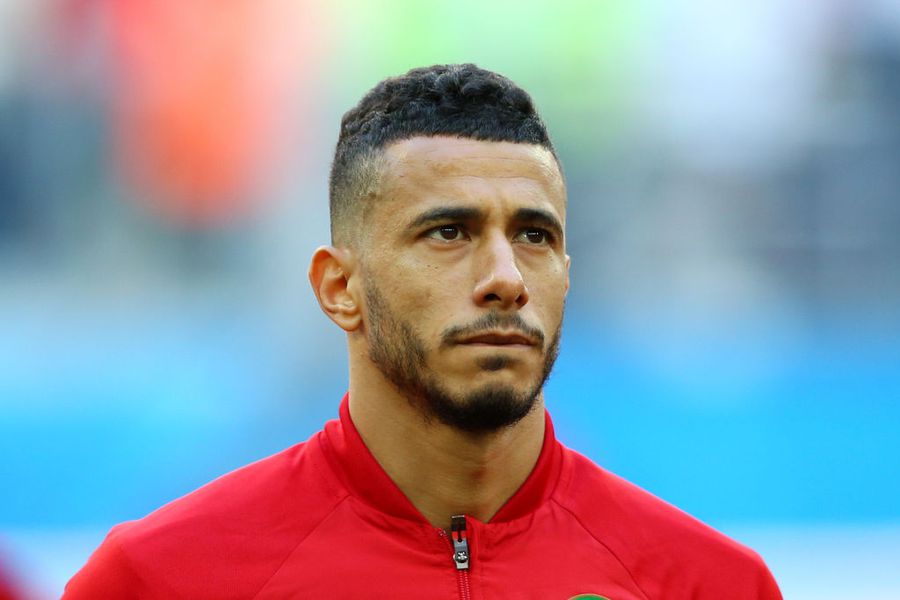 Dat afară după ce s-a plâns de calitatea terenului și de faptul că șefii stau prea mult pe Instagram și Twitter!