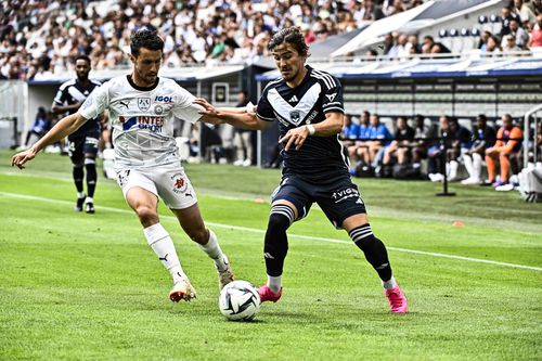Alexi Pitu are o medie de 28 de minute pe meci în acest campionat la Bordeaux Foto: Imago