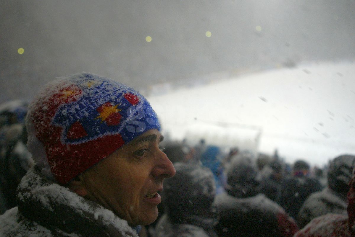 19 ani de la istoricul meci FCSB - Villarreal » Amintirile unei vedete de atunci: „Am ieșit la încălzire, iar în 3 minute s-a făcut zăpada până peste genunchi!”