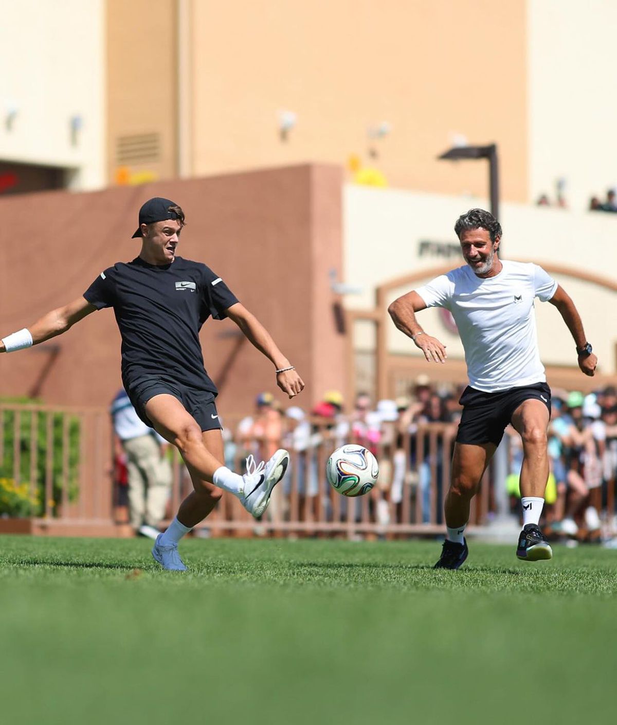 Holger Rune și Patrick Mouratoglou, antrenament fotbal