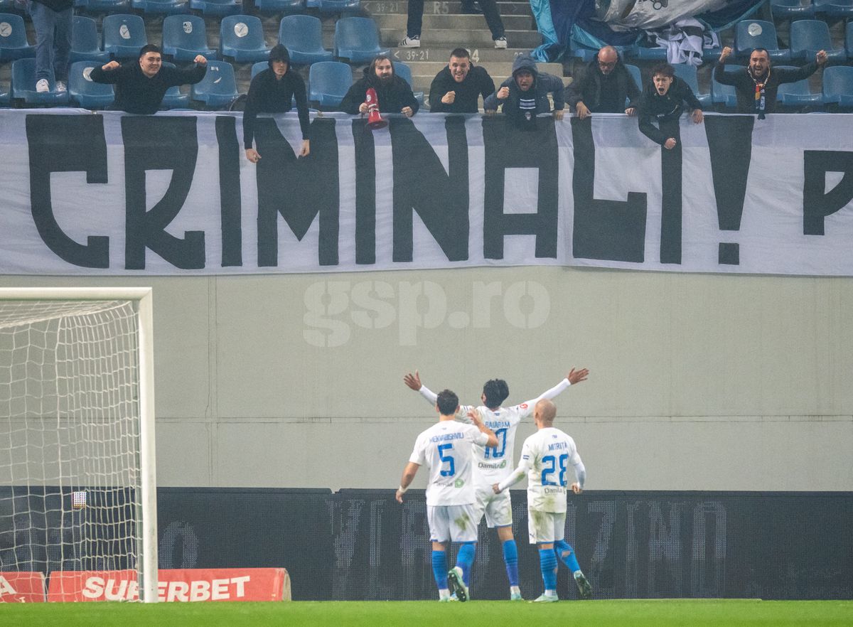 Cele mai spectaculoase imagini din meciul FCU Craiova - Universitatea Craiova