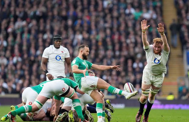 Învinsă surprinzător de Anglia, Irlanda rămâne favorită la trofeu în Turneul celor 6 Națiuni