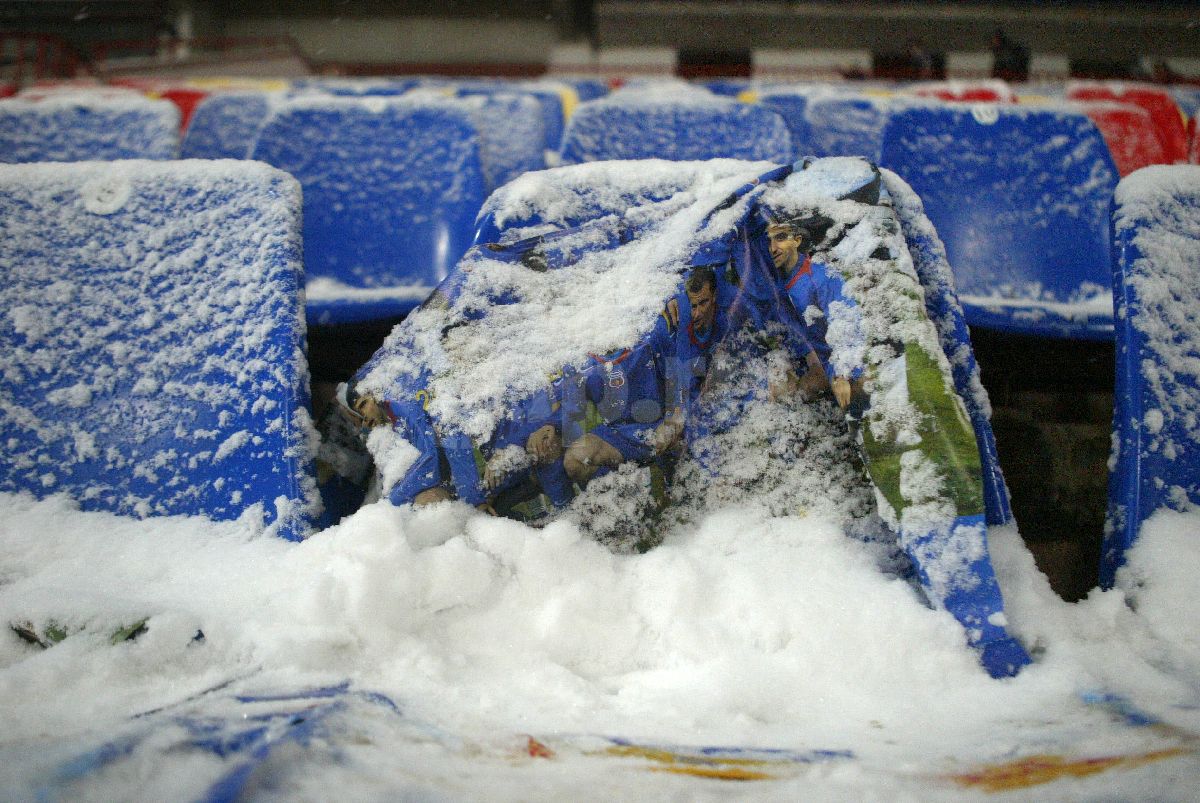 19 ani de la istoricul meci FCSB - Villarreal » Amintirile unei vedete de atunci: „Am ieșit la încălzire, iar în 3 minute s-a făcut zăpada până peste genunchi!”