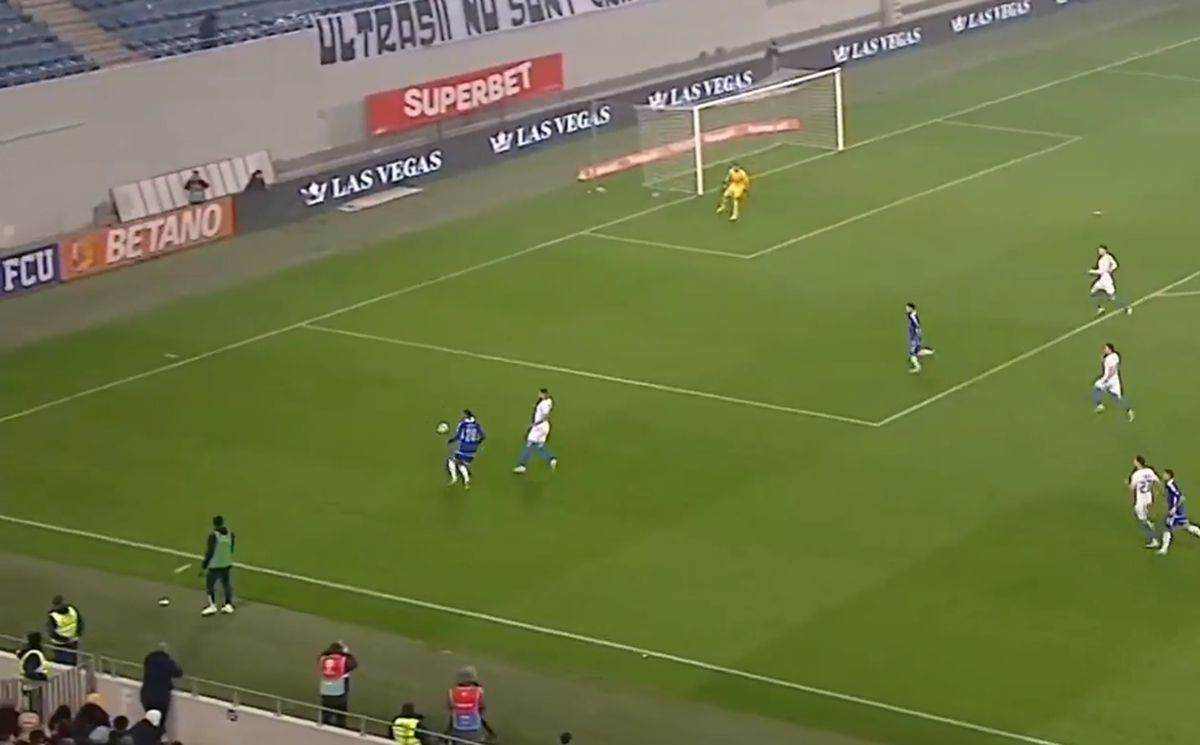 Accidentat în derby-ul Craiovei, internaționalul „tricolor” și-a vărsat nervii pe staff + Ultimele informații din vestiar: „Se gândește că poate rata Euro!”