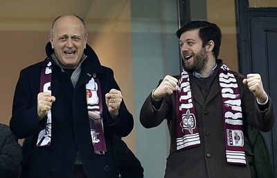 „Hai, mă!” » Imagini FABULOASE cu Dan Șucu și Victor Angelescu înainte de Rapid - FCSB 4-0