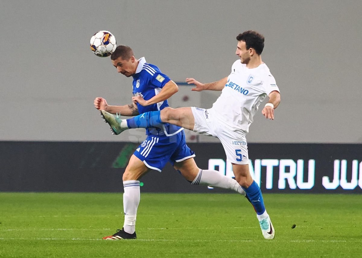 Cele mai spectaculoase imagini din meciul FCU Craiova - Universitatea Craiova