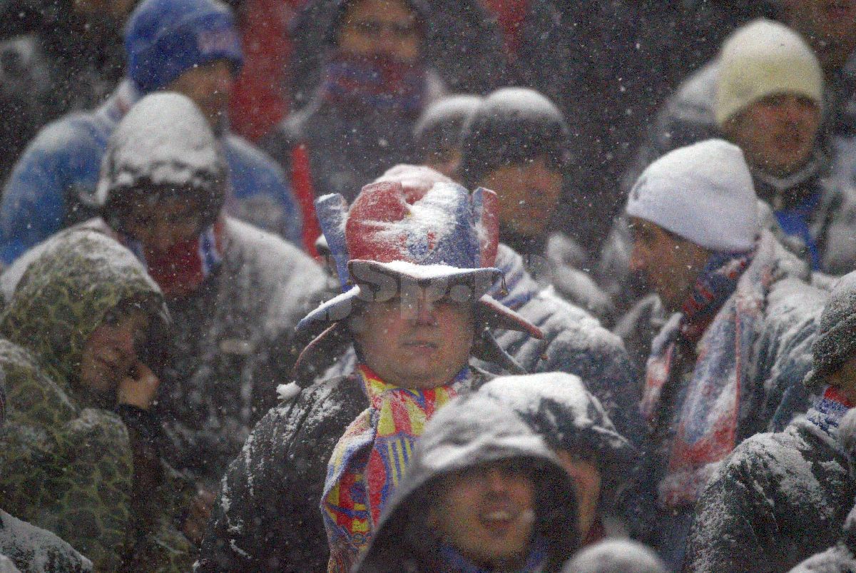 19 ani de la istoricul meci FCSB - Villarreal » Amintirile unei vedete de atunci: „Am ieșit la încălzire, iar în 3 minute s-a făcut zăpada până peste genunchi!”