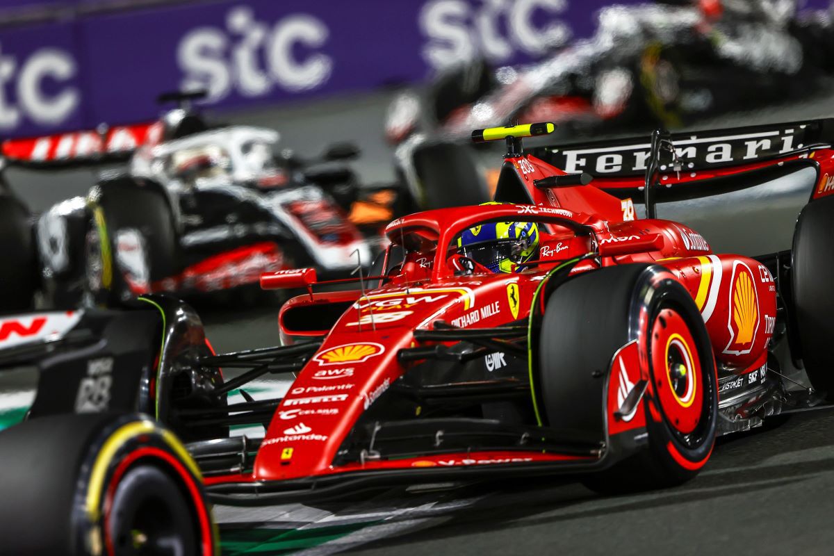 Debutantul care a făcut senzație la Jeddah în monopostul Ferrari, reacție savuroasă: „Nici nu știu ce s-a întâmplat în cursă!” 