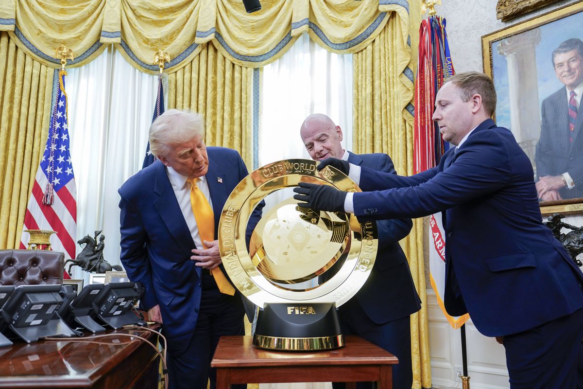 Donald Trump, uluit de ce i-a arătat Infantino în Biroul Oval: „Nu am mai văzut așa ceva vreodată”