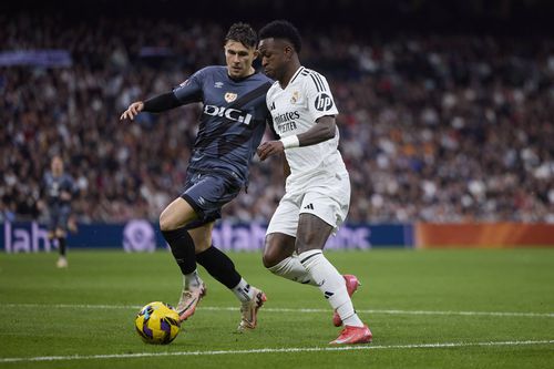 Andrei Rațiu, în duel cu Vinicius jr / Foto: Imago