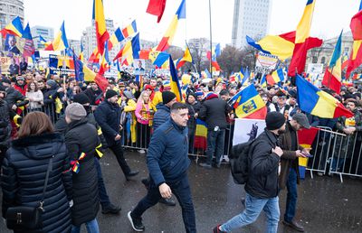 Fake news după respingerea lui Călin Georgescu! Jandarmeria avertizează cu privire la clipul viral de pe TikTok » Galeria FCSB, acuzată că a instigat: ce spun Becali și Mustață