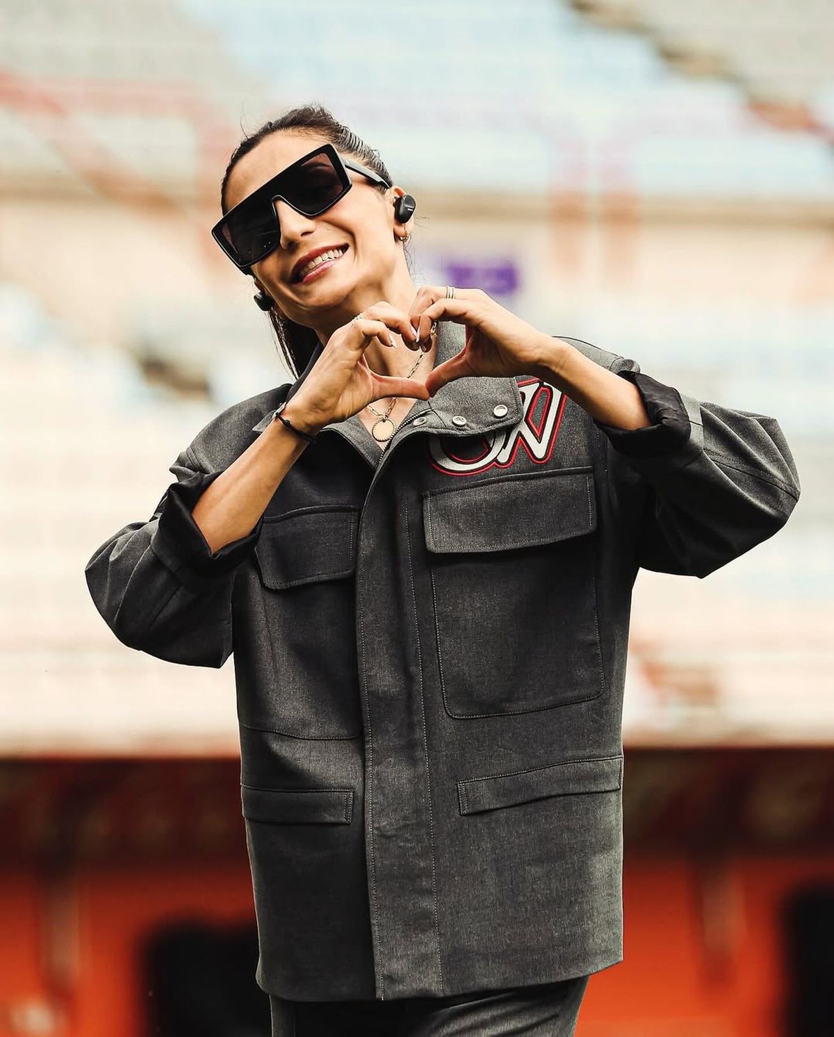 Povestea impresionantă a Nadiei Nadim, fotbalistă profesionistă și chirurg: „E același val de adrenalină și în sala de operație, ca pe teren” » Cu tatăl ucis de talibani, a venit ca refugiată în Danemarca, la 12 ani