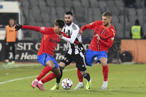 Cine sunt echipele care luptă pentru marele pot de 2 milioane de euro pus la bătaie de regula 5+6