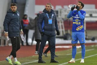 Cine preia frâiele la Gloria Buzău? » Omul care l-a ajutat pe Șumudică să fie campion și i-a luat titlul lui Becali: „Ne-am luptat cu nuielușe contra armelor SF!”