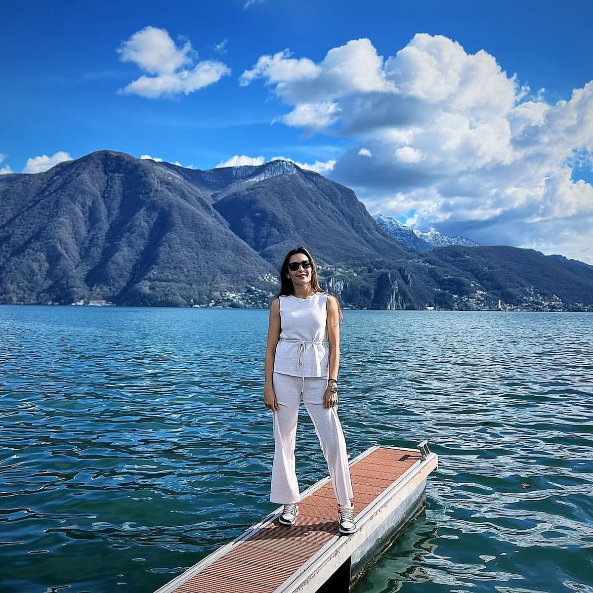 Povestea impresionantă a Nadiei Nadim, fotbalistă profesionistă și chirurg: „E același val de adrenalină și în sala de operație, ca pe teren” » Cu tatăl ucis de talibani, a venit ca refugiată în Danemarca, la 12 ani