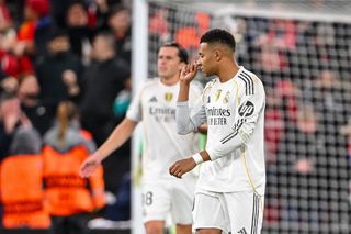 Kylian Mbappe lipsește în turul cu Manchester City! » Alvaro Arbeloa este afectat de probleme și în apărare