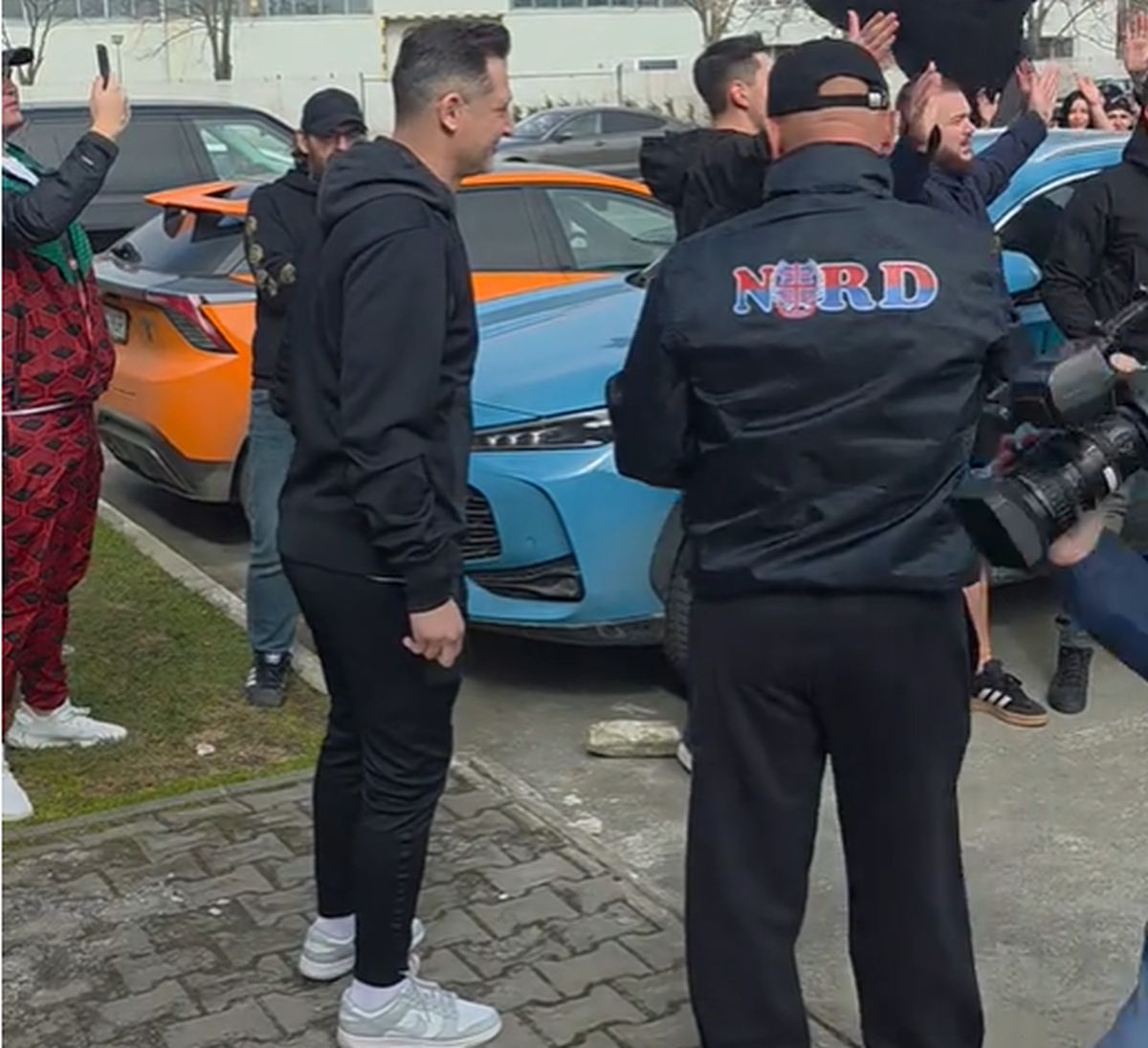 Mirel Rădoi, primit cu torțe de suporterii FCSB la bază