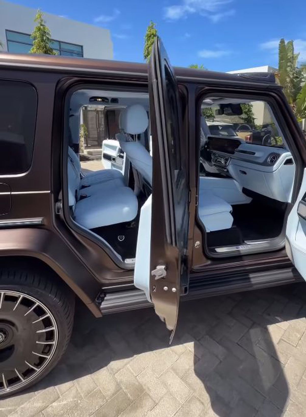 Jake Paul a surprins-o pe Jutta Leerdam cu un cadou de 500.000 de dolari. Foto: Instagram