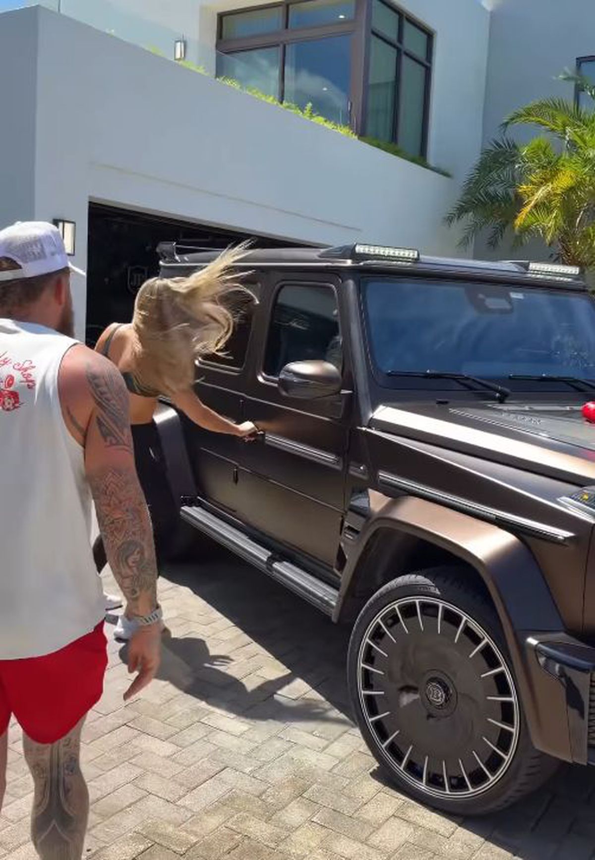 Jake Paul a surprins-o pe Jutta Leerdam cu un cadou de 500.000 de dolari. Foto: Instagram