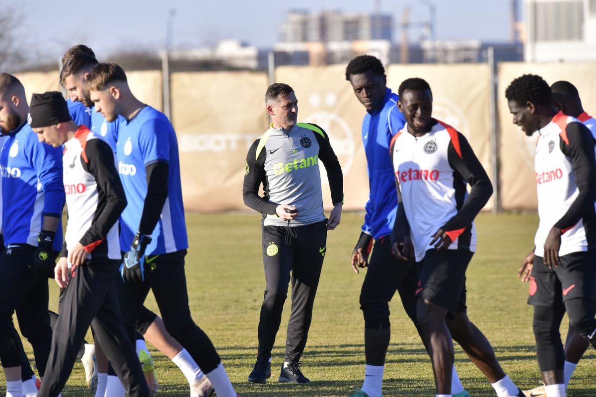 Prima lovitură pentru Rădoi! „S-a rupt” la antrenamentul cu Mirel și lipsește 4 săptămâni de la FCSB