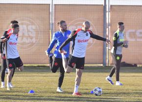 Buletinul medical la FCSB: „Probabil va fi apt pentru meciul cu Galați. El are laringită”