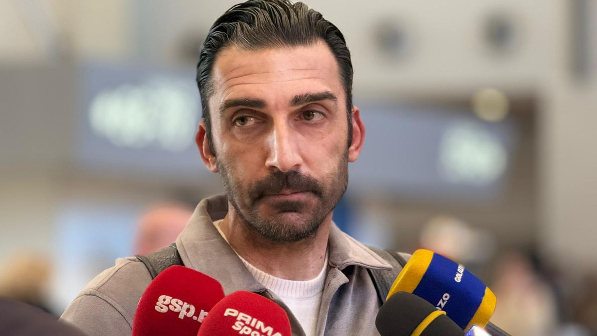 Elias Charalambous, cu lacrimi în ochi pe aeroport, la plecarea din România