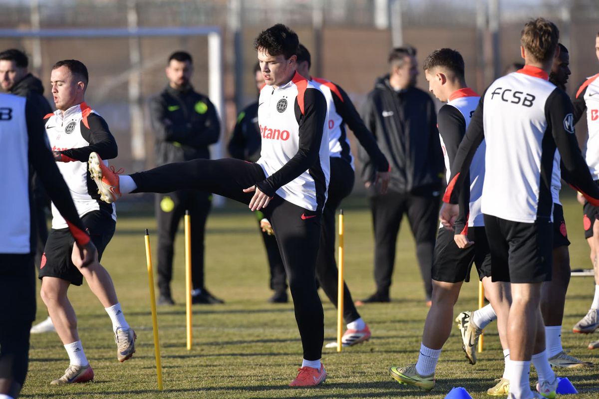 Mirel Rădoi a susținut primul antrenament la FCSB » Diferență MAJORĂ în pregătire