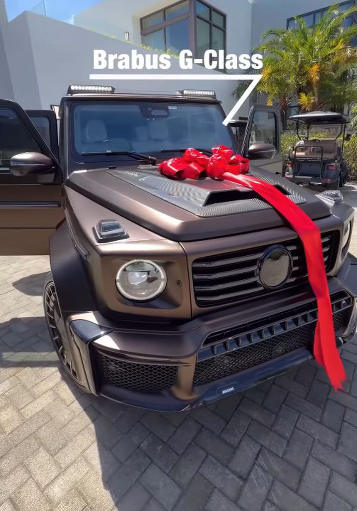 Jake Paul a surprins-o pe Jutta Leerdam cu un cadou de 500.000 de dolari. Foto: Instagram